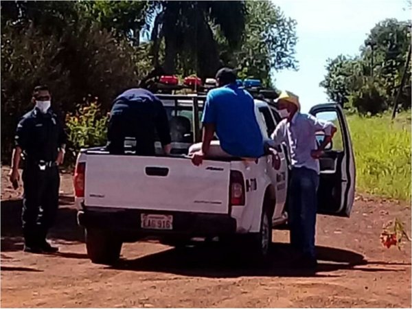 Policías cocinan y reparten comida en Bella Vista Sur