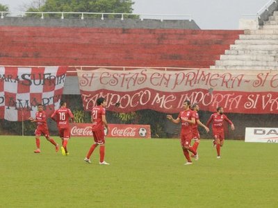 Intermedia, expectante a la jugada