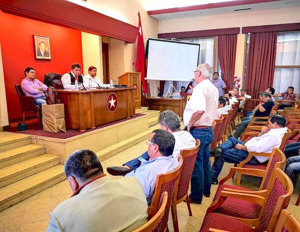 Seccionales de la ANR reparte 18 mil kilos de alimentos en Central