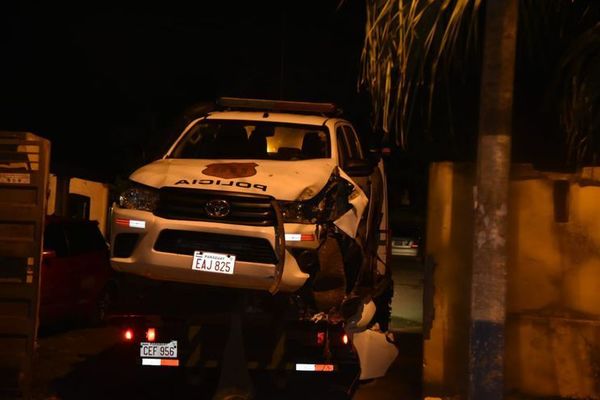 Quiso escapar en una patrullera pero chocó contra un árbol