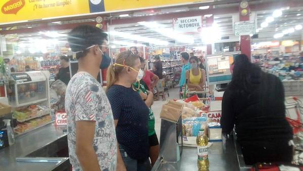 Desde hoy rige uso obligatorio de tapabocas para ingresar a supermercados