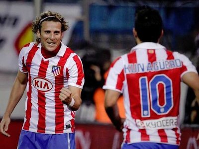 Forlán: "El 'Kun' y yo hacíamos una dupla muy buena"