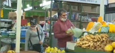 Intenso movimiento en el Mercado de Abasto, pero vendedores lamentan poca venta - Nacionales - ABC Color