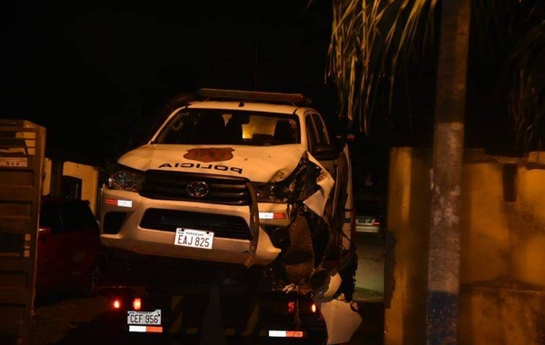 HOY / Fue pillado por la policía en una fiesta, huyó borracho en la patrullera y chocó