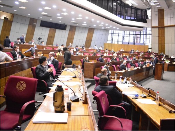 Diputados aprueba que mandato de intendentes dure 4 años