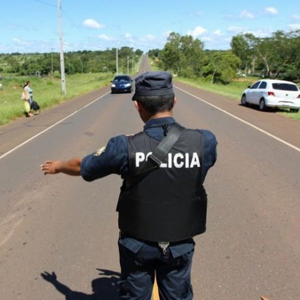Agentes policiales en CDE acusados de extorsión | Noticias Paraguay