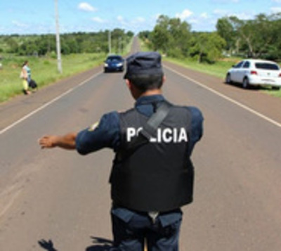Docente señala a agentes policiales por extorsión  - Paraguay.com