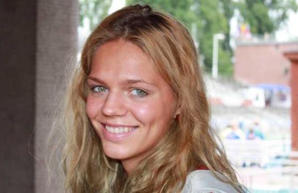 La nadadora rusa que entrena 'sin agua' en su casa durante la cuarentena - SNT