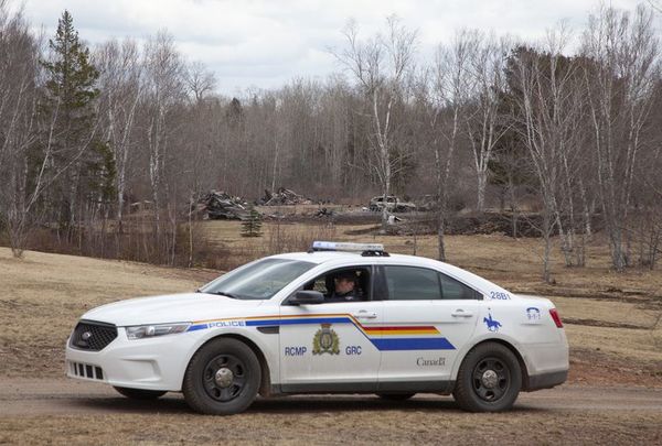 Policía eleva al menos a 19 la cifra de muertos en el peor tiroteo de Canadá - Mundo - ABC Color
