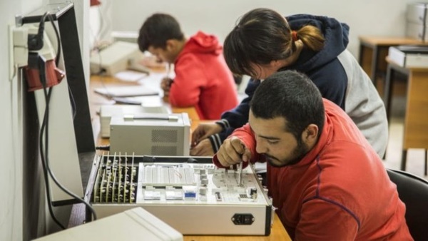 Entidades de formación refuerzan cursos de capacitación profesional en casa » Ñanduti