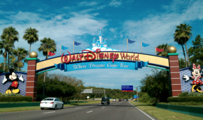 HOY / Disney suspende a más de cien mil trabajadores de parques y hoteles