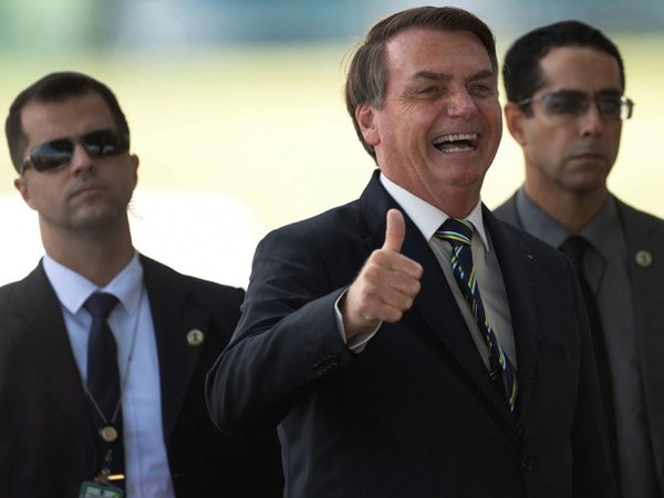 Bolsonaro no habla de muertes por Covid-19: "No soy enterrador"