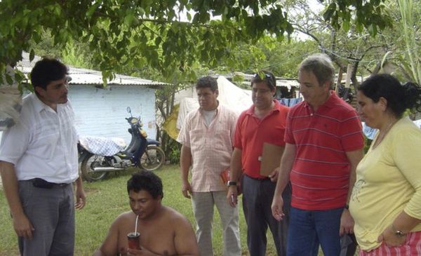 Dirigentes colorados son beneficiados por la Essap - Locales - ABC Color