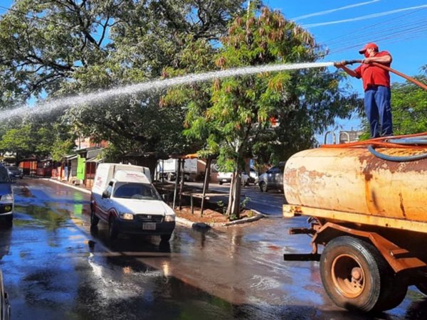 CDE desinfecta calles, comercios, avenidas y los estacionamientos