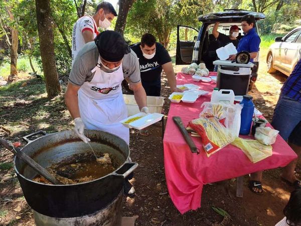 Canjean tapabocas por alimentos para donar