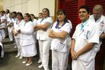 Paraguay sufriría ida de enfermeras