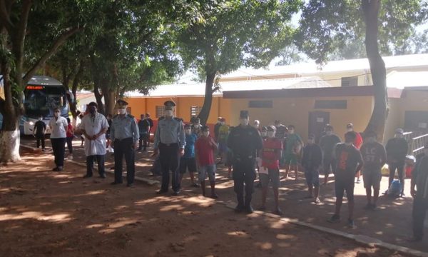 Otro grupo de paraguayos deja albergue tras cuarentena