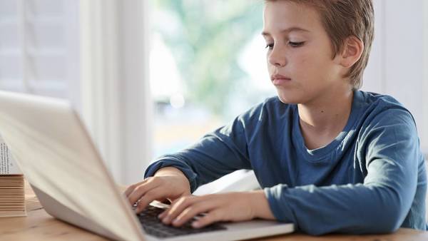 MEC sigue sumando alternativas para que estudiantes continúen con el año escolar