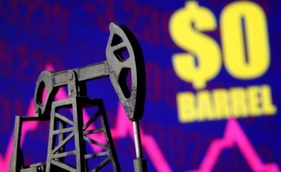 Barril se hunde y su precio es negativo por primera vez en la historia