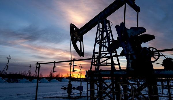 El peor día del mundo petrolero: Crudo termina a termina a USD -37,63