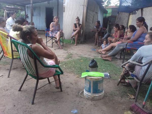 Repartiendo 220 mil platos por día detectan bomba: mucha gente sigue las "rondas de tereré" - ADN Paraguayo