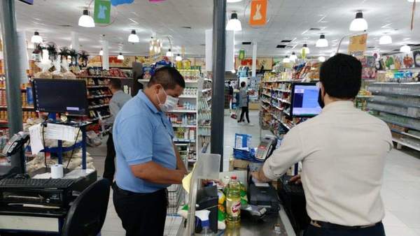 Realizan controles en supermercados