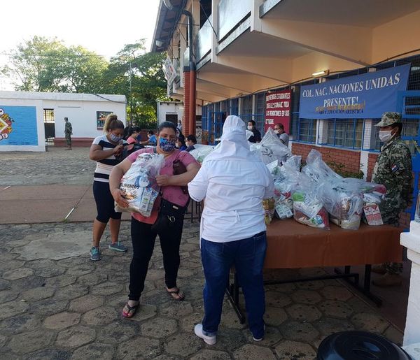 Sigue distribución de kits de alimentos en escuelas y colegios - Nacionales - ABC Color