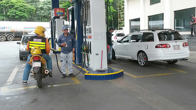 Recomiendan reactivar la circulación debido al tope de almacenamiento de combustible