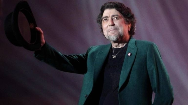 HOY / Joaquín Sabina protagoniza una fugaz reaparición pública