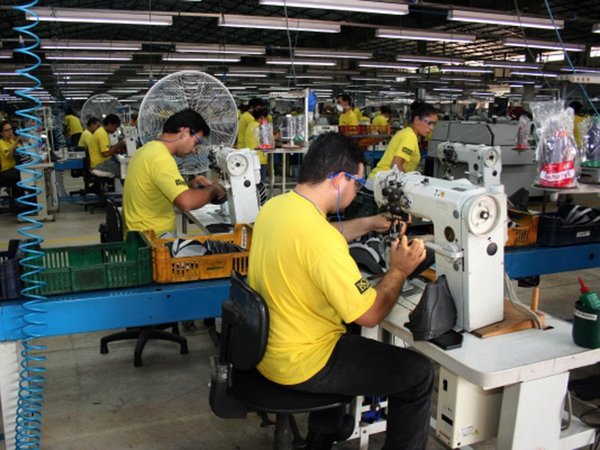 UIP considera "desatinado" hablar de nuevos impuestos