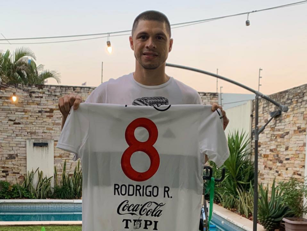 Rojas y Peralta realizan una subasta