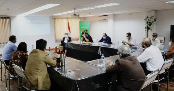 Docentes se reunieron con Petta debido a la crisis educativa