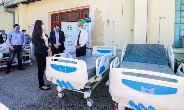 Entregan 40 camas hospitalarias a Salud