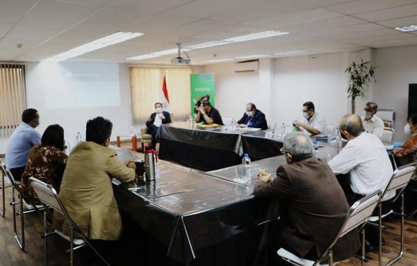 Docentes se reunieron con Petta debido a la crisis educativa