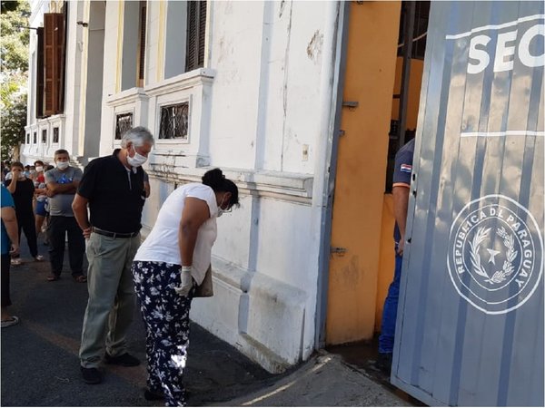 Ñangareko: Buscan respuestas por acreditaciones fallidas