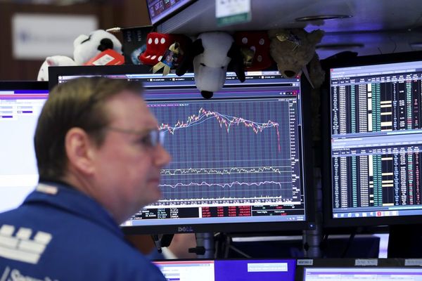 Depósitos al límite y vencimiento de contratos, causas del desplome del petróleo Texas