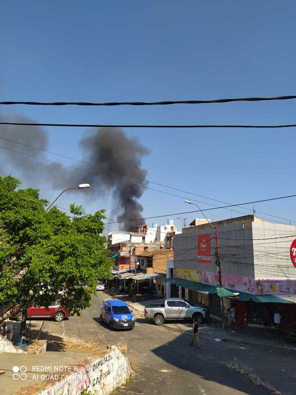 Se registra un incendio en un local del Mercado 4 » Ñanduti
