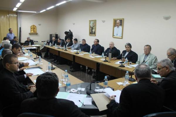 Obispos piden transparencia y distribución equitativa de recursos para asistencia social - ADN Paraguayo