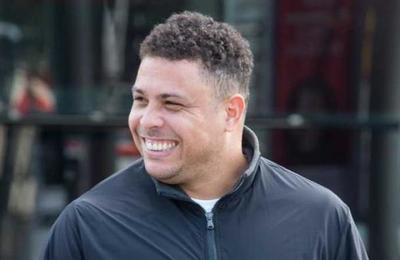 'El Fenómeno' sobre CR7: 'Debe de ser molesto para él que digan que soy el auténtico Ronaldo' - C9N