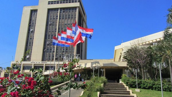 Municipalidad de Asunción se declara en saldo rojo