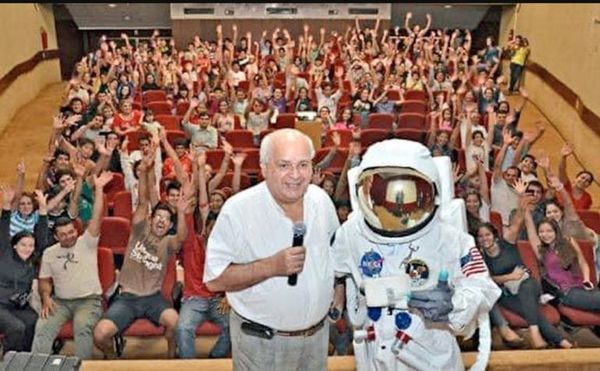 Blas Servín deja un legado de astronomía y ya forma parte de las estrellas del firmamento - Periodismo Joven - ABC Color
