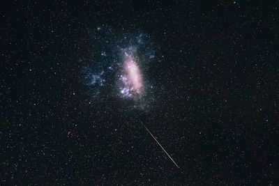LLUVIA DE ESTRELLAS, LA CITA PARA ESTA MADRUGADA