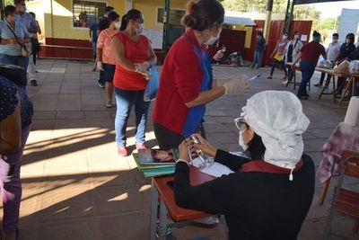 Entregan 1.376 kits de alimentos en instituciones educativas de San Lorenzo