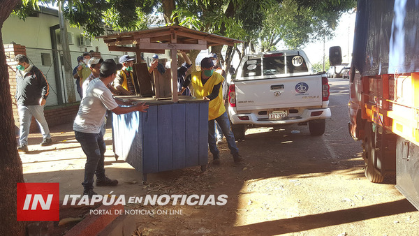 ENCARNACIÓN: PROHÍBEN PUESTOS DE VENTA EN LA VEREDA DEL HOSPITAL.