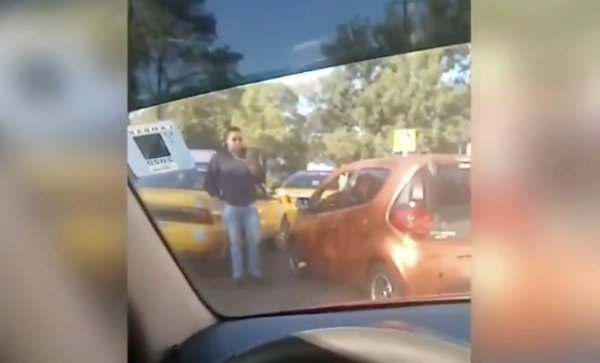 HOY / No dan tregua ni en cuarentena: taxistas protagonizan incidentes contra conductores de Uber