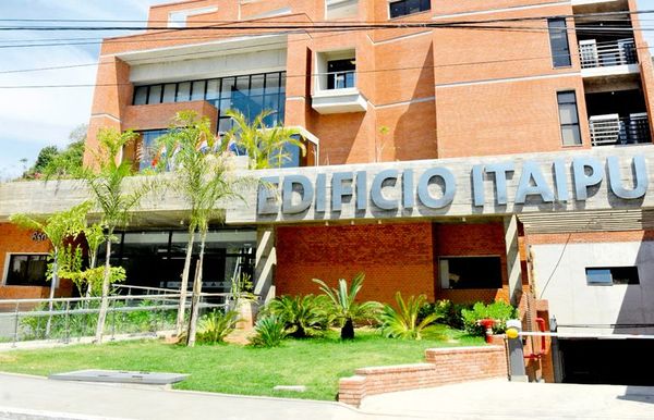 Itaipú pagó irregularmente US$ 20 millones a funcionarios readmitidos - Política - ABC Color