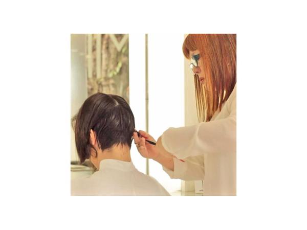 Buscan una luz para los salones de belleza