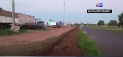 Cavan zanja en frontera con el Brasil para evitar paso vehicular | Noticias Paraguay