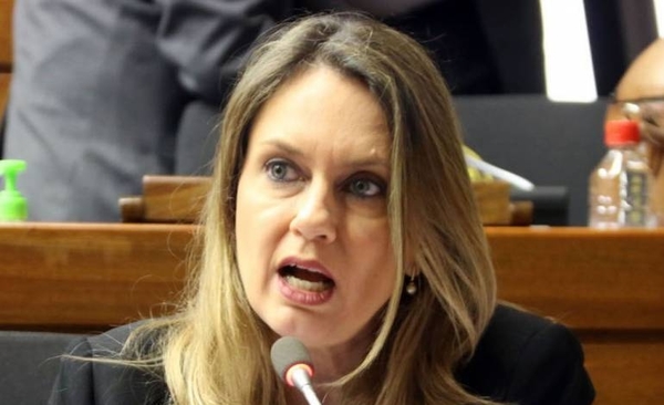 HOY / Insumos médicos: “Pandemia no debe ser pantalla para que hagan lo que se les antoja”