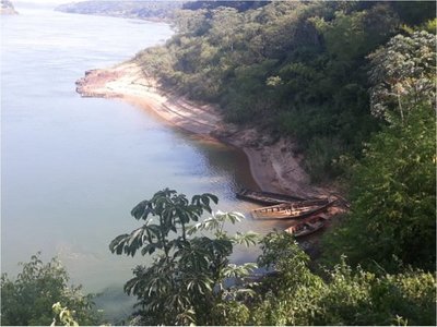 En cruce clandestino del río Paraná desaparece una persona